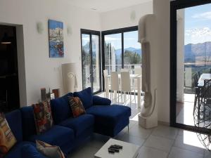 Villa in Lorgues with Private Pool