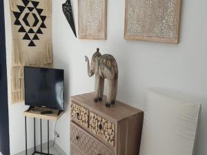 Villas Villa in Lorgues with Private Pool : photos des chambres