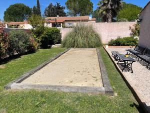 Maisons de vacances Villa in Vidauban with Pool & Vineyards Nearby : photos des chambres