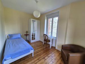 Maisons de vacances Charming house close to the centre in Granville : photos des chambres