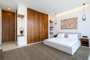 Modern 2BR Villa with Rooftop Steps to Canggu Beach