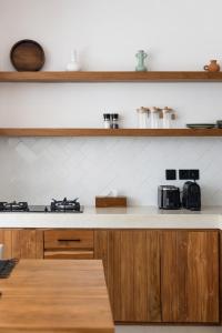 Modern 2BR Villa with Rooftop Steps to Canggu Beach