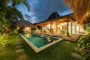 Renovated Villa Aksara Oberoi, 700m to Beach