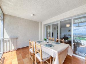 Apartment in Roses near Canyelles Beach