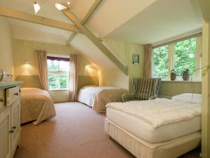 Farmhouse in Reest Valley with Sauna & Hot Tub