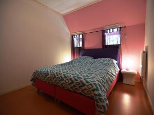 Beautiful farmhouse in Wapse with fenced garden