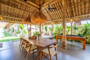 Villa Amaliza - Tropical escape - 4bdrs villa in Bingin Beach