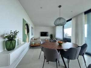 Apartment in Málaga with pool near the sea