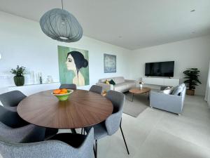 Apartment in Málaga with pool near the sea