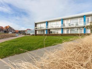 Zoutelande Retreat by Sea