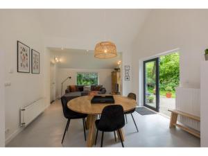 Holiday Home in Dishoek near Beach & Dunes