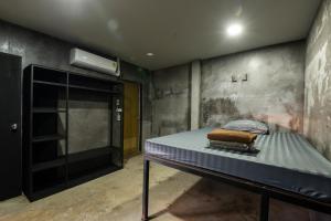 Another High Away Hostel - Bangkok