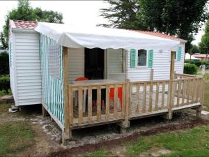 Campings Mobil-home 25m², 2 chambres, Terrasse, 4 pers - API-1-52-478 : Mobile Home