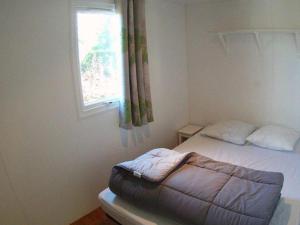 Campings Mobil home confortable avec terrasse pour 5 personnes - API-1-52-456 : photos des chambres