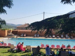 Campings Chalet 4 pers avec Terrasse - API-1-52-419 : photos des chambres