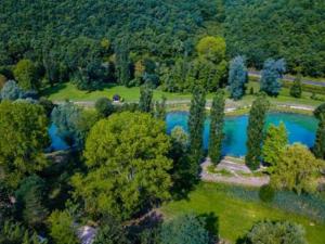 Campings Mobil-home confortable avec terrasse pour 6 personnes - API-1-52-647 : photos des chambres