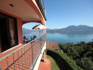 Apartment in Oggebbio with Lake Maggiore Views