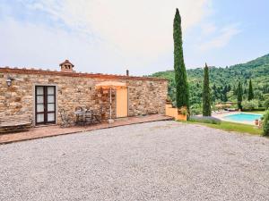 Tranquil Chianti Escape for 4
