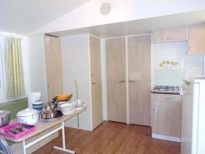 Campings Mobil Home avec Terrasse, 3 Chambres, 6 Pers. - API-1-52-247 : photos des chambres