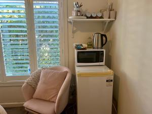 Monterey Guest Studio near Hospitals, Beach and Airport