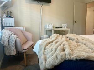 Monterey Guest Studio near Hospitals, Beach and Airport