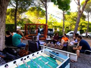 Campings Mobil-home confortable avec terrasse pour 2 a Lezignan-Corbieres - API-1-52-710 : photos des chambres