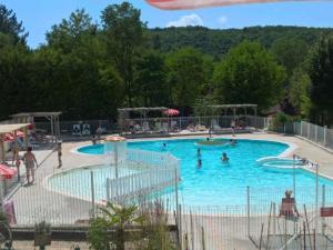 Campings Mobil home avec terrasse pour 4 personnes - API-1-52-470 : photos des chambres