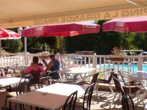 Campings Mobil home avec terrasse pour 4 personnes - API-1-52-470 : photos des chambres