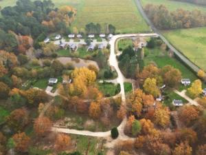 Campings Chalet cosy avec terrasse - 2 chambres, 4 pers. - API-1-52-557 : photos des chambres