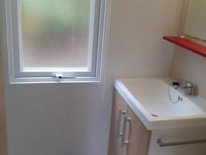 Mobil-home 3 chambres avec terrasse à Guégon - API-1-52-646