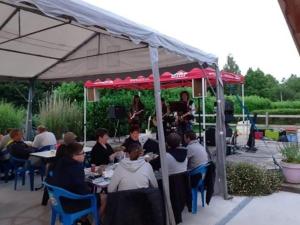 Campings Mobil home confortable avec terrasse pour 6 personnes - API-1-52-646 : photos des chambres