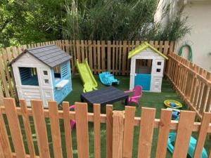Campings Chalet 3 pieces avec terrasse a Coulon - API-1-52-669 : photos des chambres