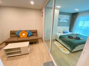 The Beach On The East Ville