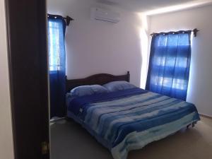 Casa de 1 nivel para 6 Personas, Seguridad, Parque, Gym Cerrada Privada