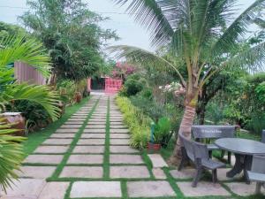 Hồ Tràm Pink house