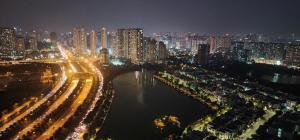 5 Star Apt Studio, Swimming Pool, Gyms, Quick To Airport