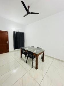 CT HOMESTAY, Omassery