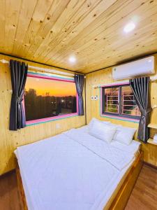 Hồ Tràm Pink house