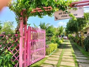 Hồ Tràm Pink House