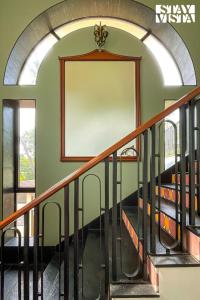 StayVista at Villa Harmony with Bonfire, Pool