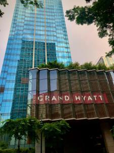 Parksuites Stylish 1Br Balcony near Uptown Mall