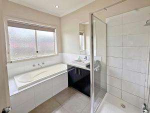 Spacious 4-Bedroom Family Home | Quiet & Connected