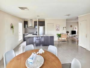 Spacious 4-Bedroom Family Home | Quiet & Connected