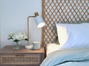 Elanora Escape- Hillside Retreat