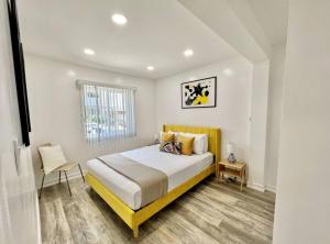 Central San Diego 2 BED Condo