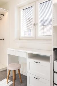 Gorgeous central 3 bed house free parking & garden