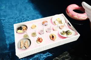 3BR, 5Beds, 10ppl, Seminyak, BeachSide