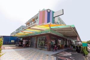 OYO 75314 Mountain Beach