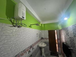 Gayatri Guest House
