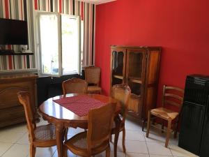 Maisons de vacances Grande maison de vacances : photos des chambres
